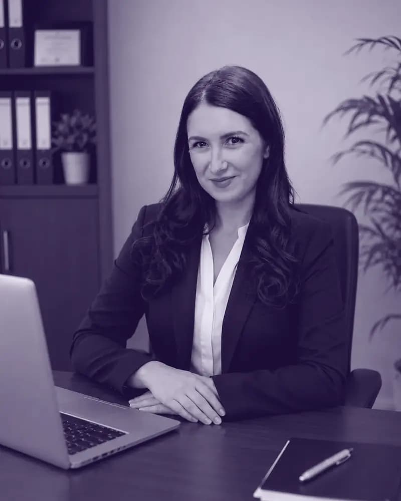 Andreea — Digital Marketing Manager & Co-Fondator