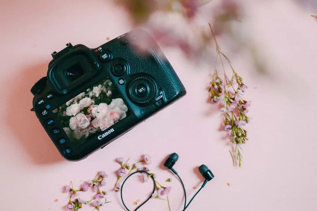 Creație de conținut și fotografie pentru social media — eSys Agency